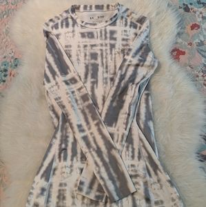 Under armor long sleeve cold gear extra small